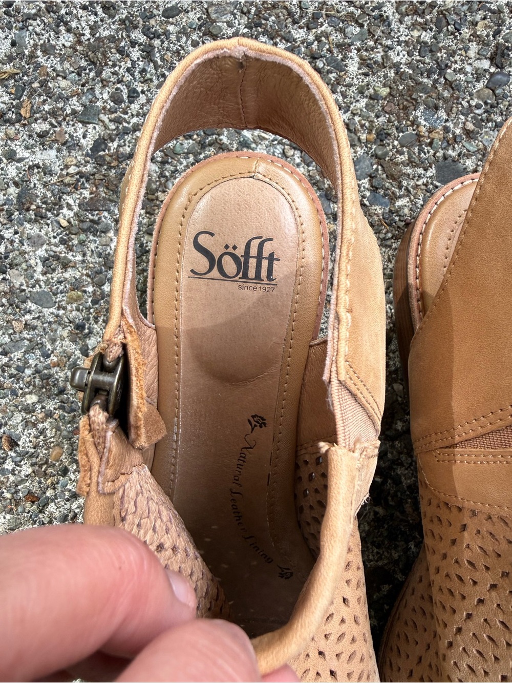 Size 11 Sofft Beige Perforated Peep-Toe Ankle Sandles - Picture 5 of 9
